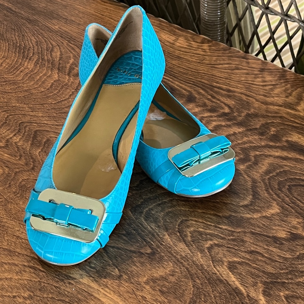Nine West Turquoise Flats